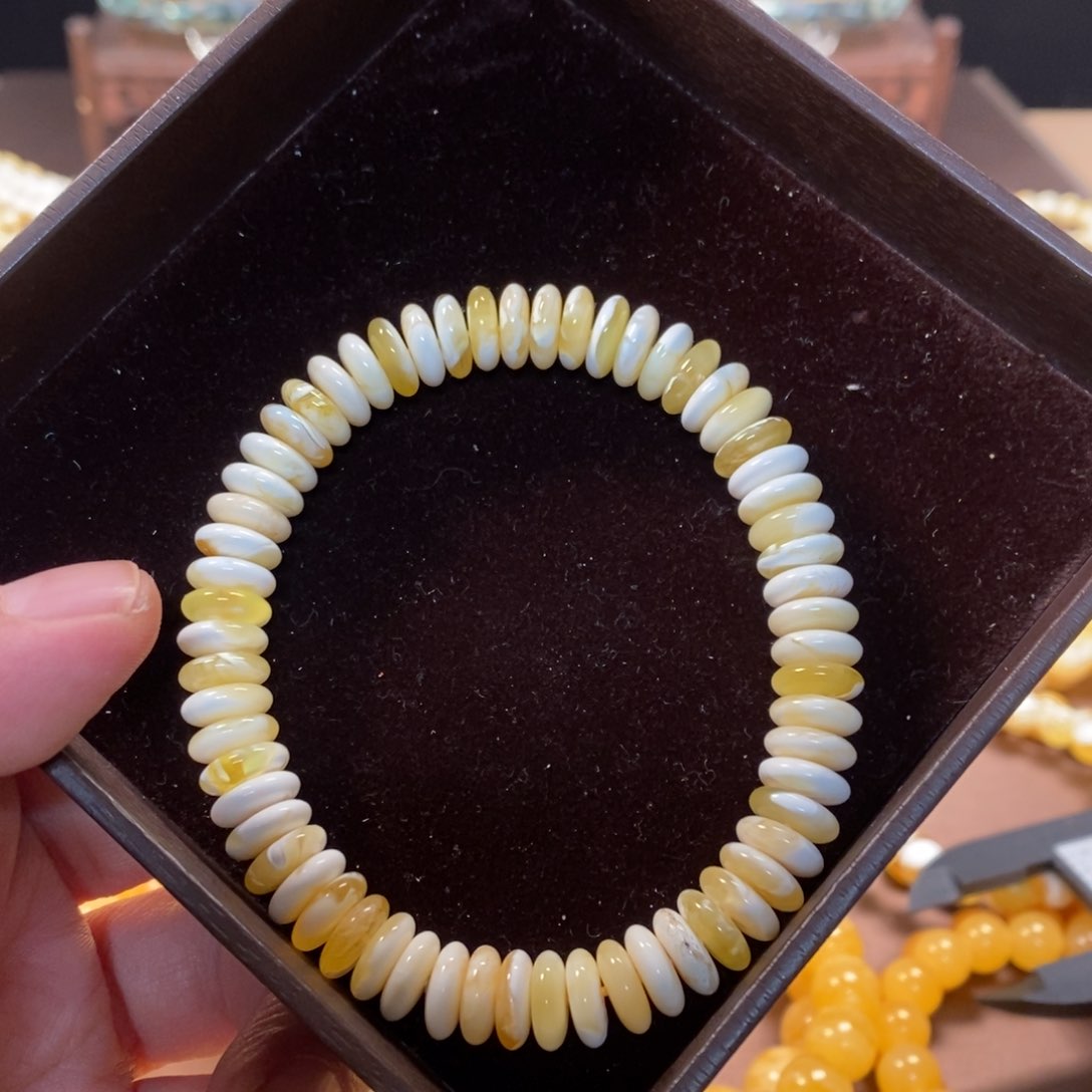 琥珀裸石未镶嵌金白药片手串9mm