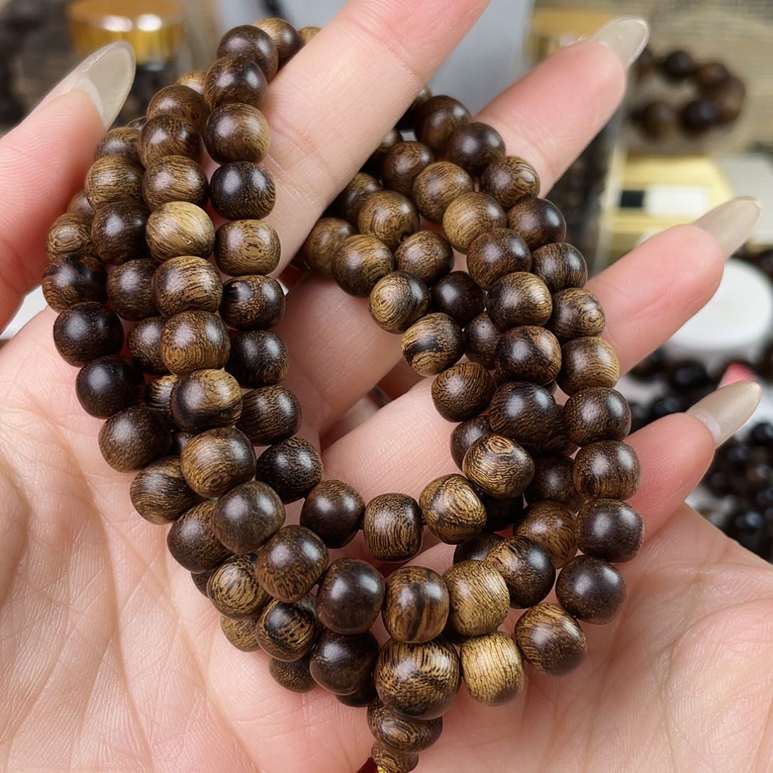 沉香手串越南芽庄老白棋玉化老料满瘤疤0.8×108