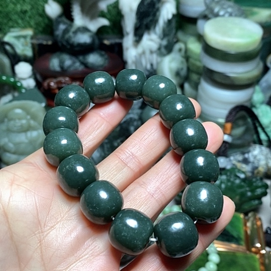未镶嵌和田玉（糖玉）珠宝半成品