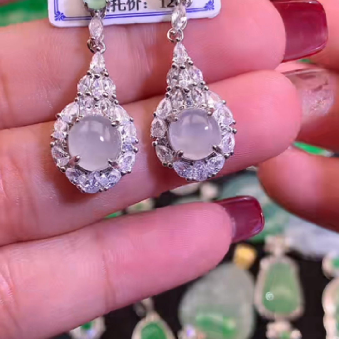 天然翡翠 a 货耳饰