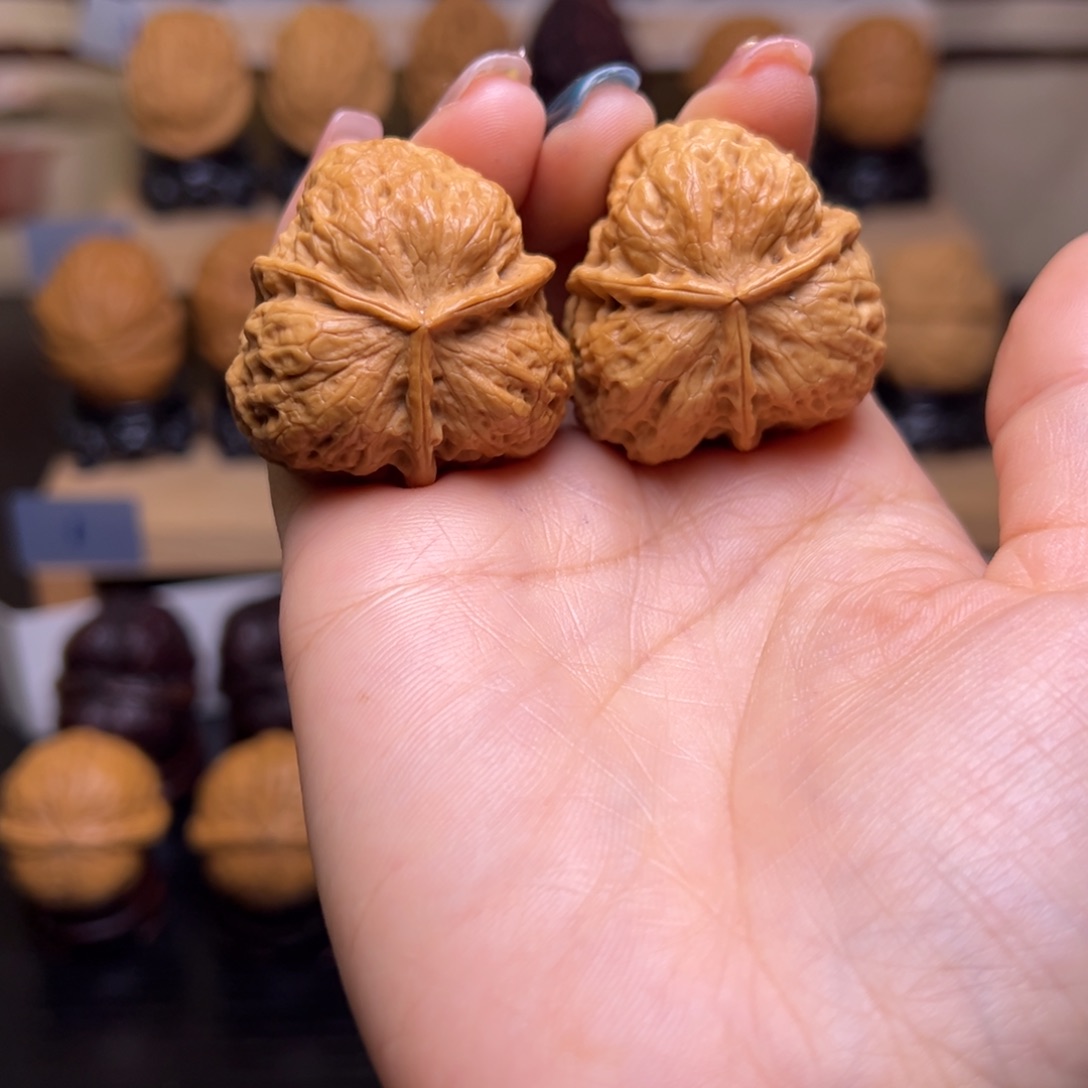 文玩核桃把件花开富贵H21