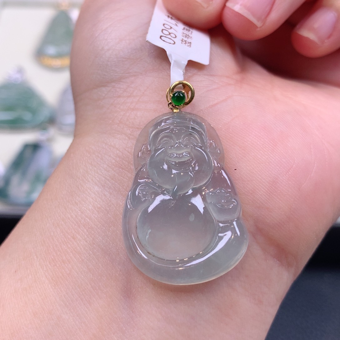 翡翠18K金镶嵌颈饰米爷