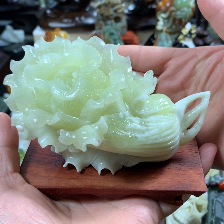 蛇纹石玉手把件未镶嵌