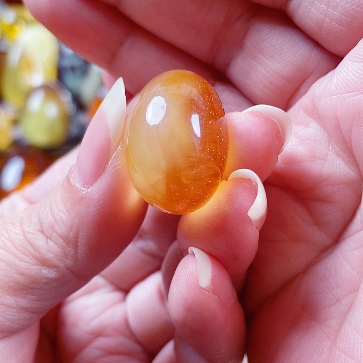 青***青琥珀未镶嵌裸石挂件