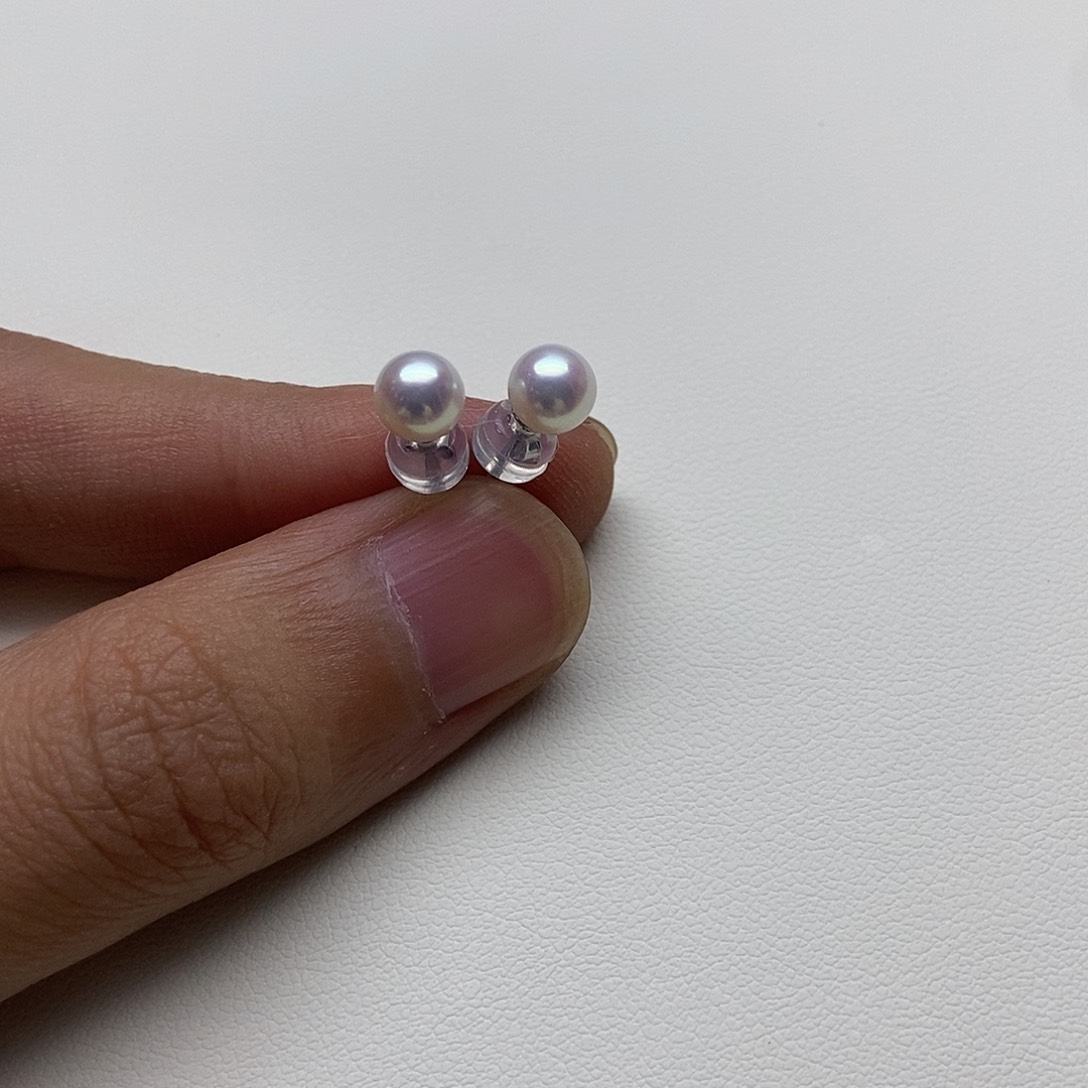 银S925镶嵌淡水珍珠耳钉