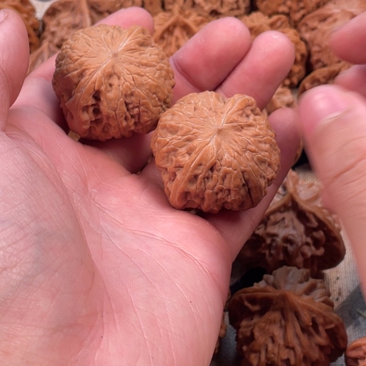 清***人吊坠桃核铁锤妹妹