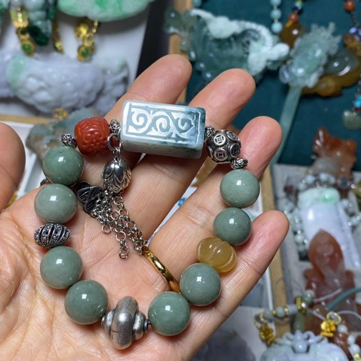 【闪购商品】翡翠吊坠(赠链)未镶嵌