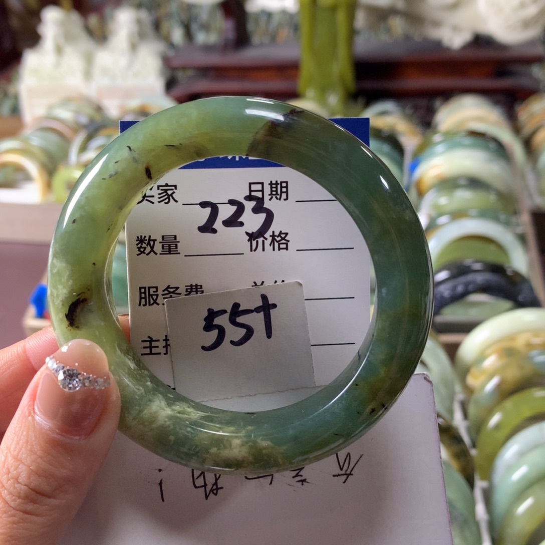 蛇纹石玉未镶嵌手镯223