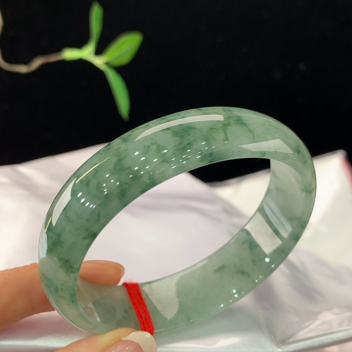 翡翠手镯未镶嵌111-1085