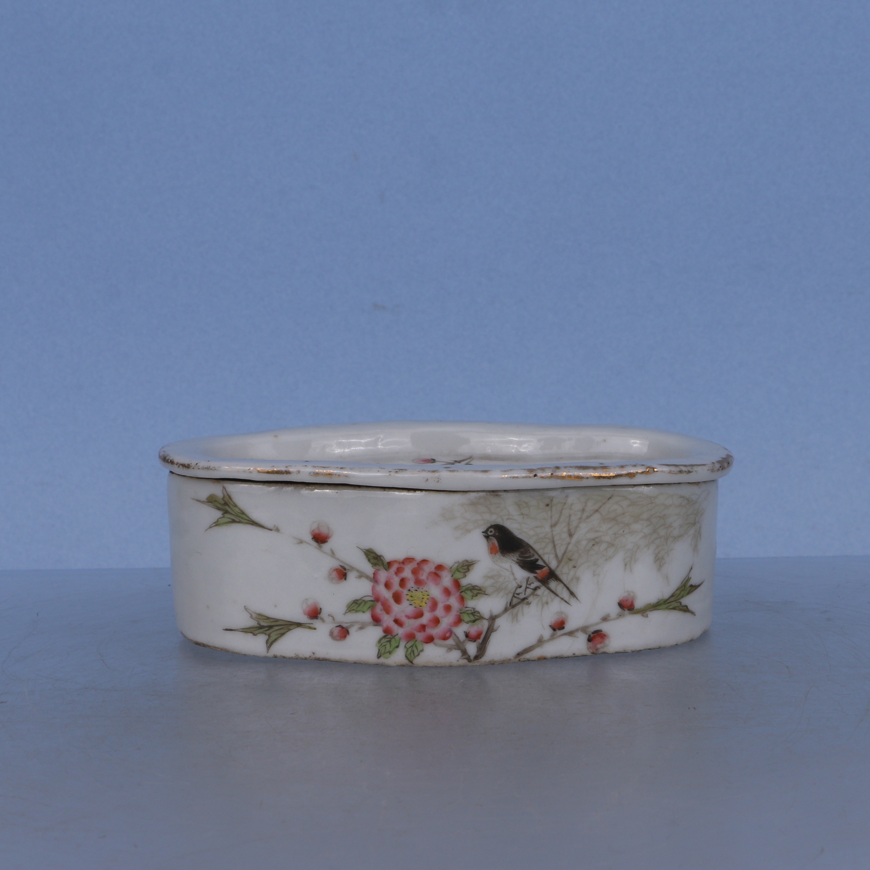 Lot554  民国   粉彩盖盒   