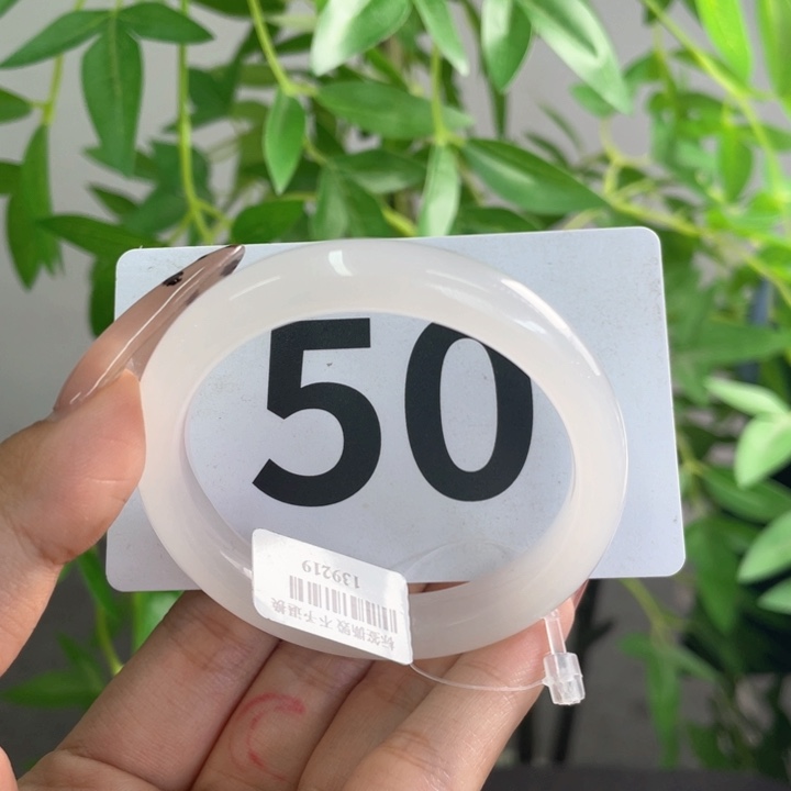 未镶嵌手镯和田玉羊**?