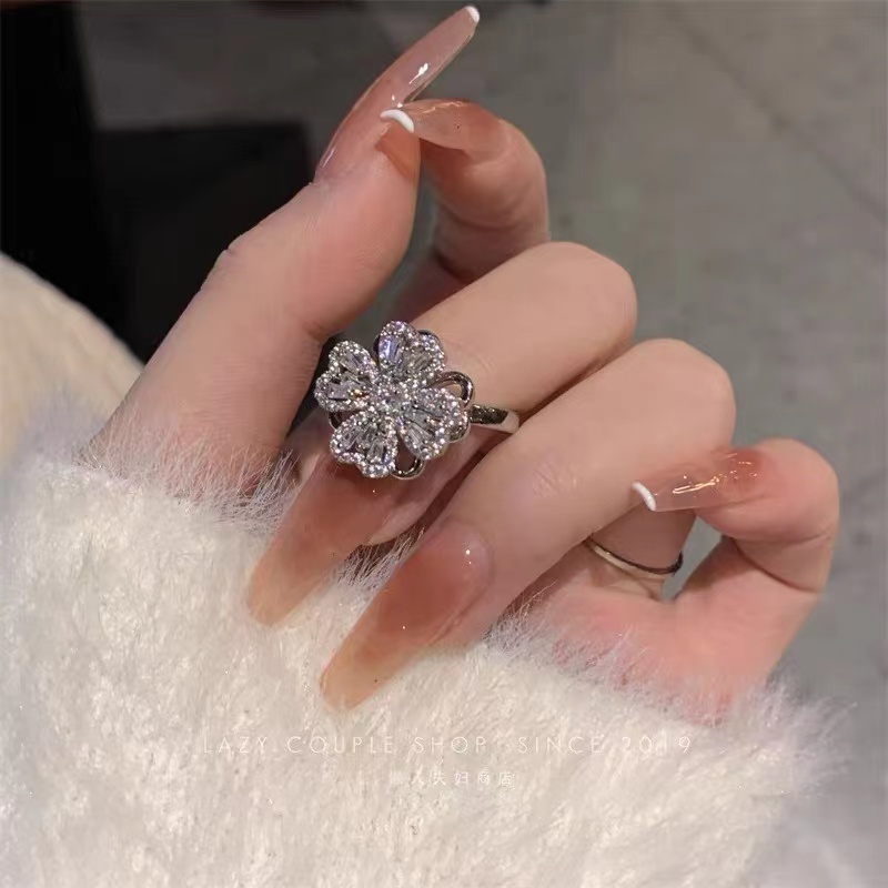 会转动四叶草戒指25535