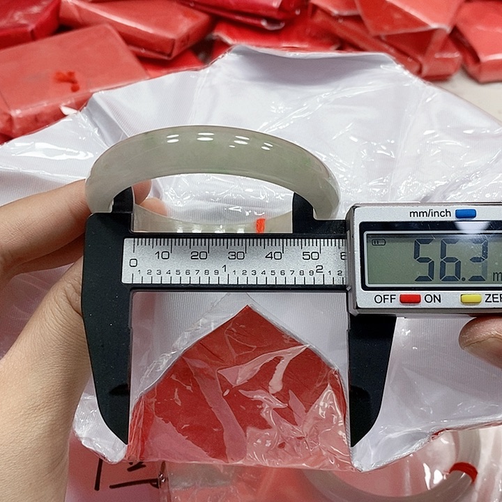 翡翠手镯未镶嵌97 