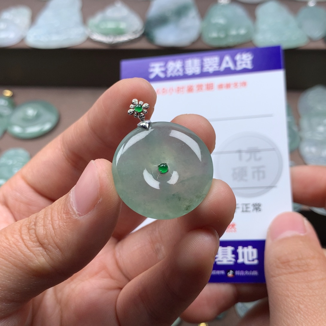 颈饰18K金镶嵌翡翠@*赖天然翡翠