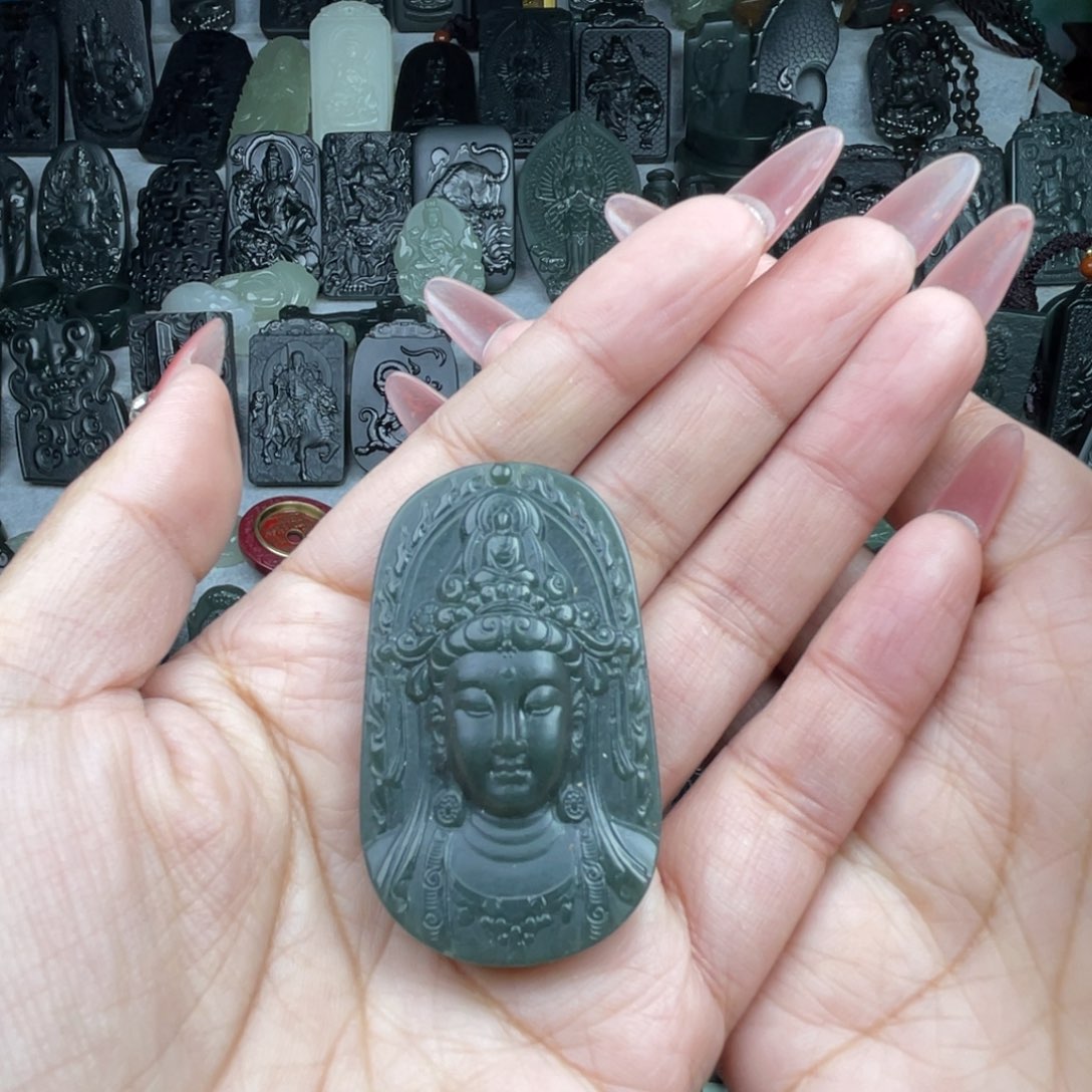 颈饰未镶嵌和田玉