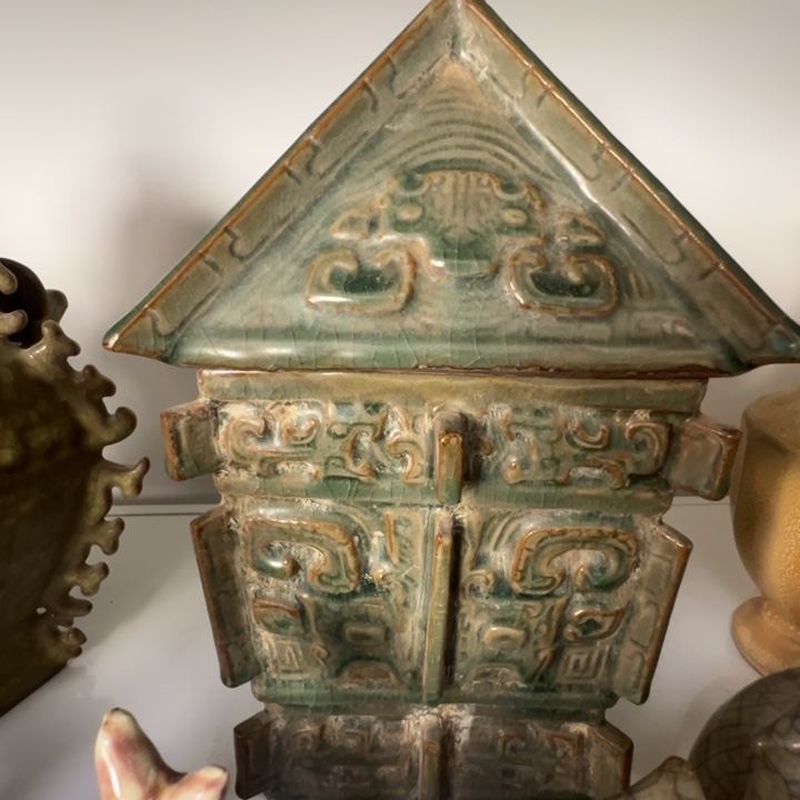 李***东陶其他精美瓷器龙泉青瓷粮仓