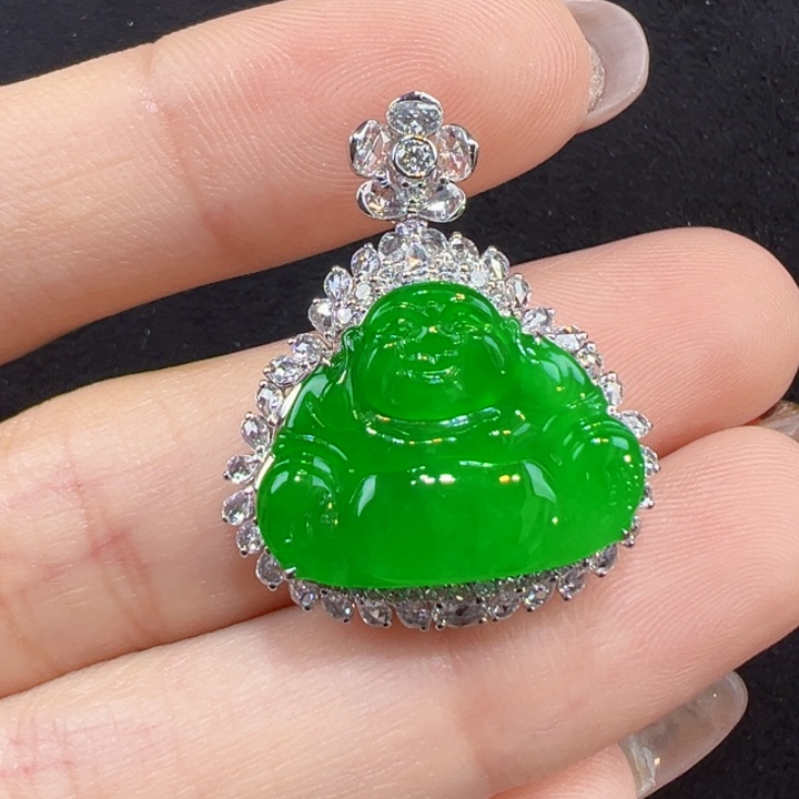 翡翠18K金镶嵌颈饰佛公