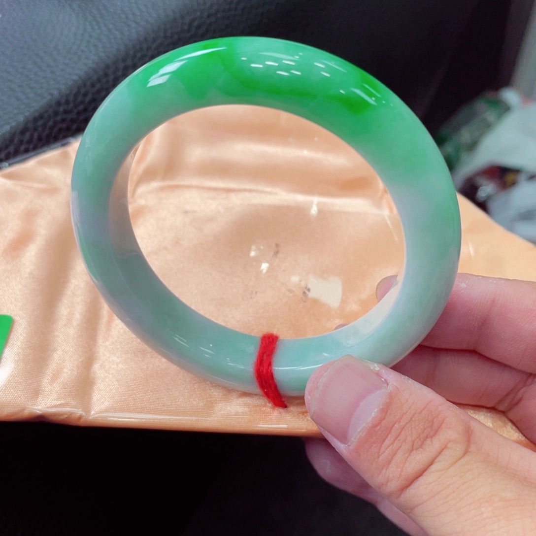 未镶嵌手镯翡翠翡翠