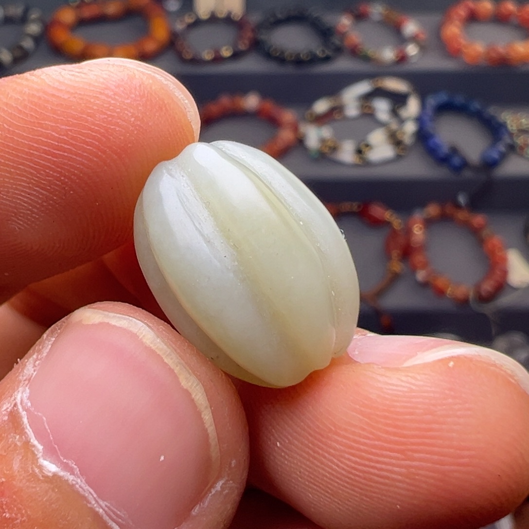 和田玉（糖玉）未镶嵌颈饰