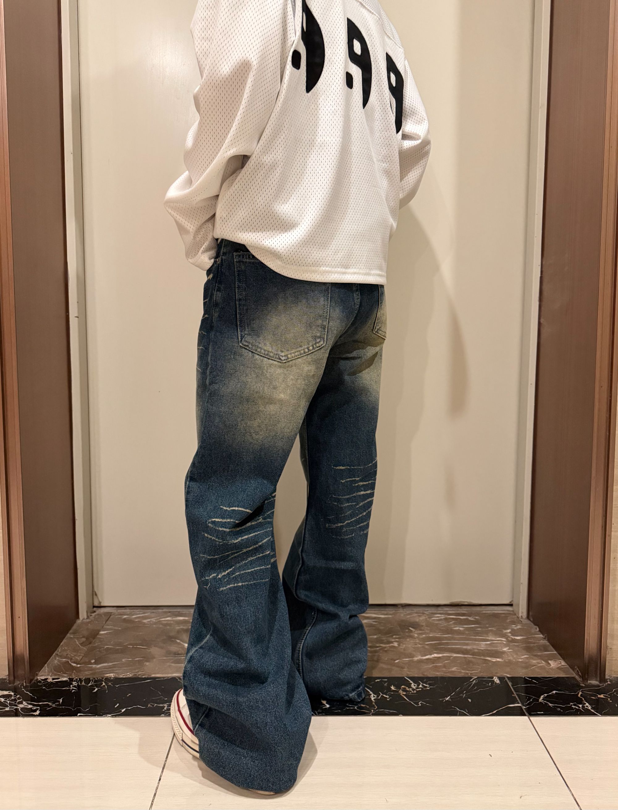 YUANC美式复古水洗蓝渐变闪电横纹直筒牛仔裤