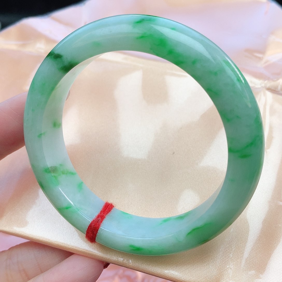 翡翠手镯未镶嵌53圈口882076