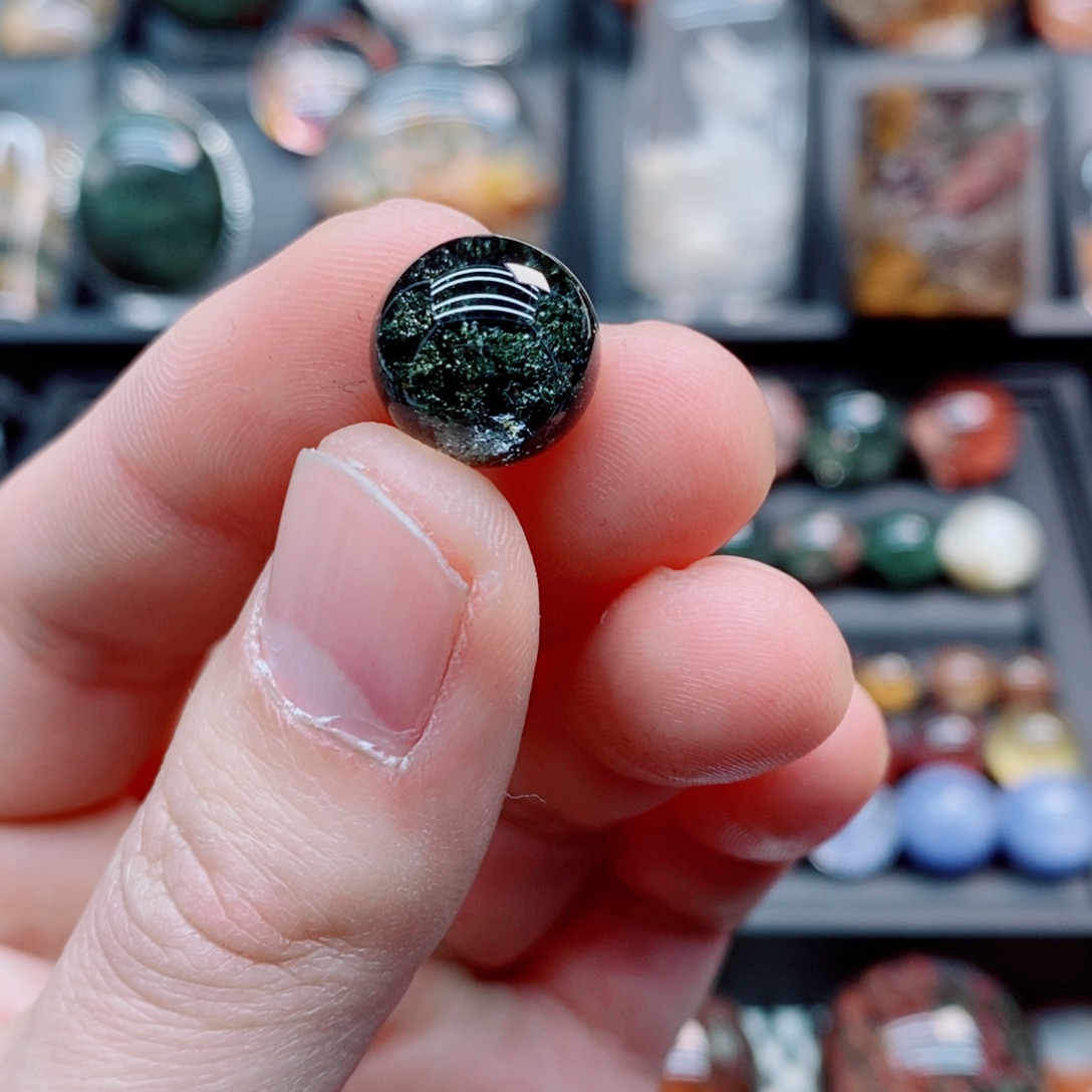 玲***姐水晶戒指银S925镶嵌水晶戒指