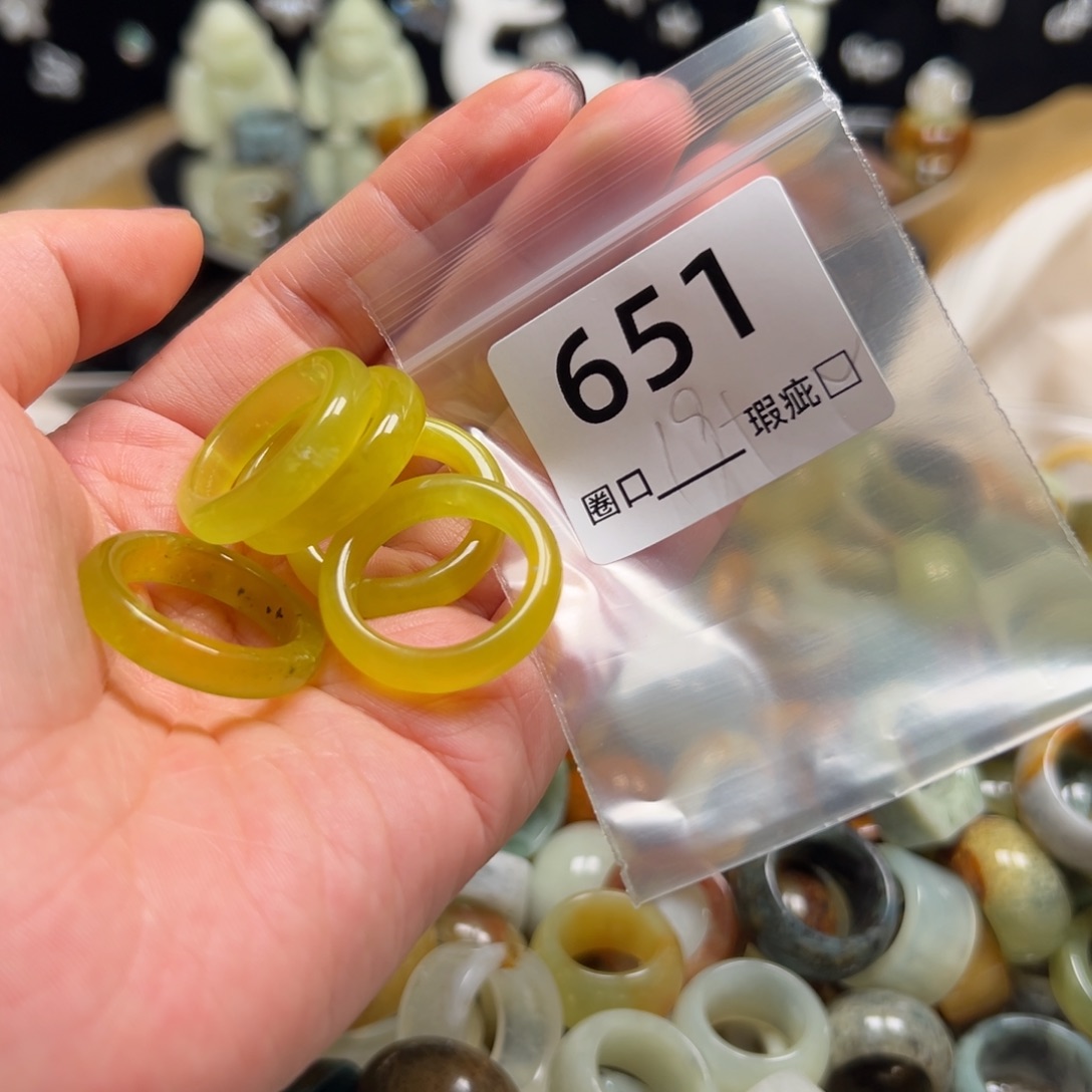 蛇纹石玉未镶嵌戒指