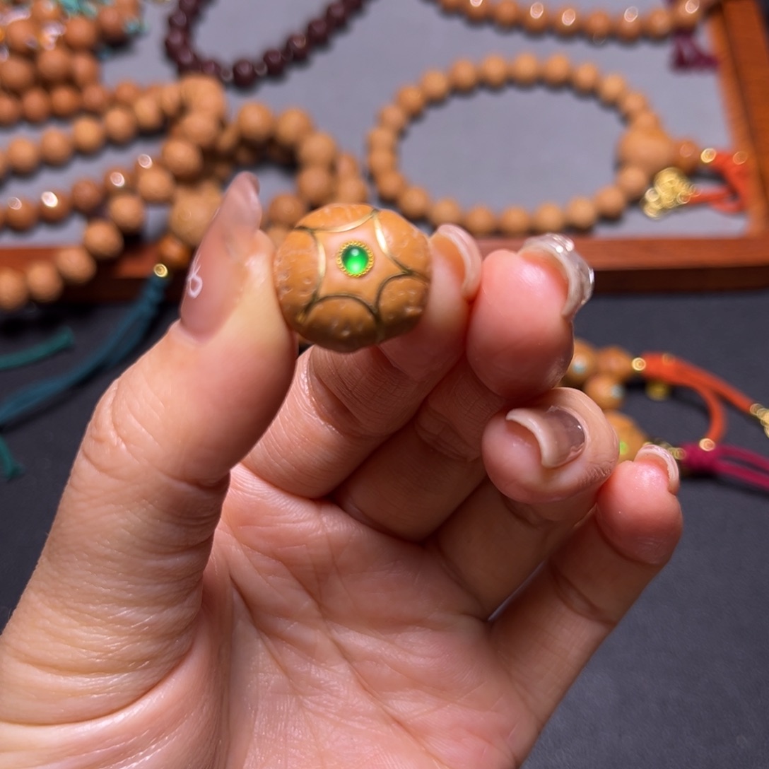 朵***娜吊坠凤眼菩提18+mm五星