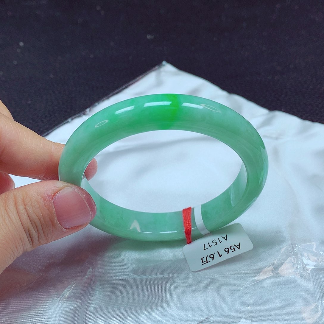 翡翠手镯未镶嵌手镯56