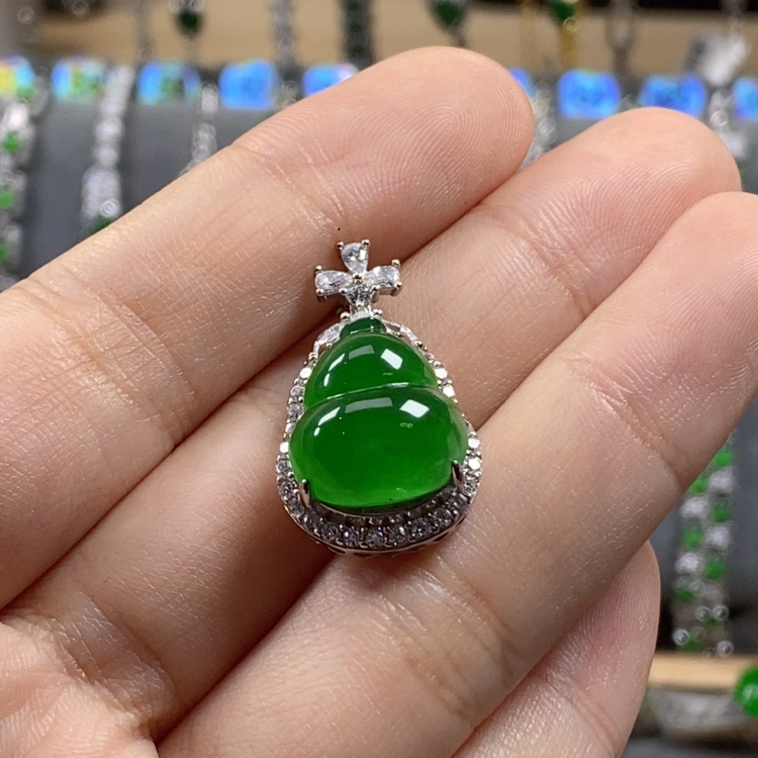 颈饰银S925镶嵌翡翠回***然14×13×6