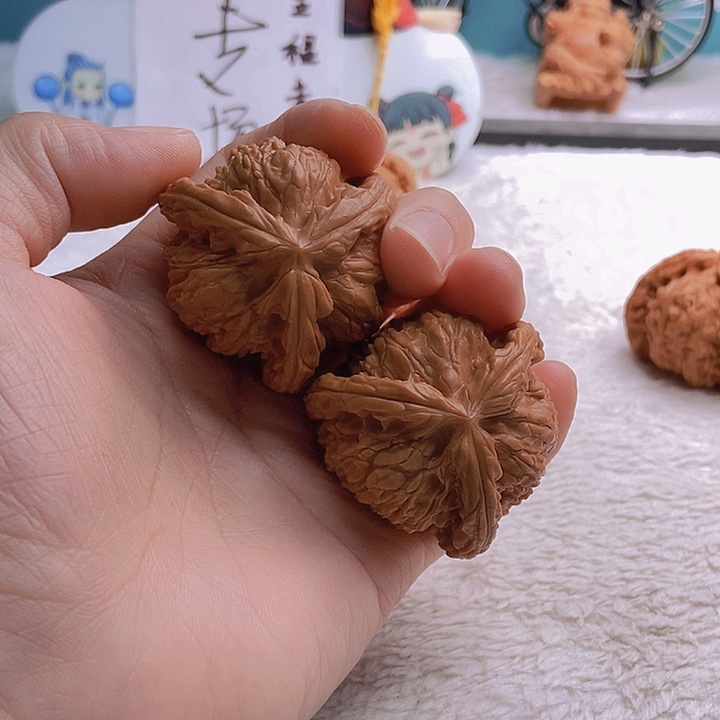 吊坠文玩核桃峰*三棱