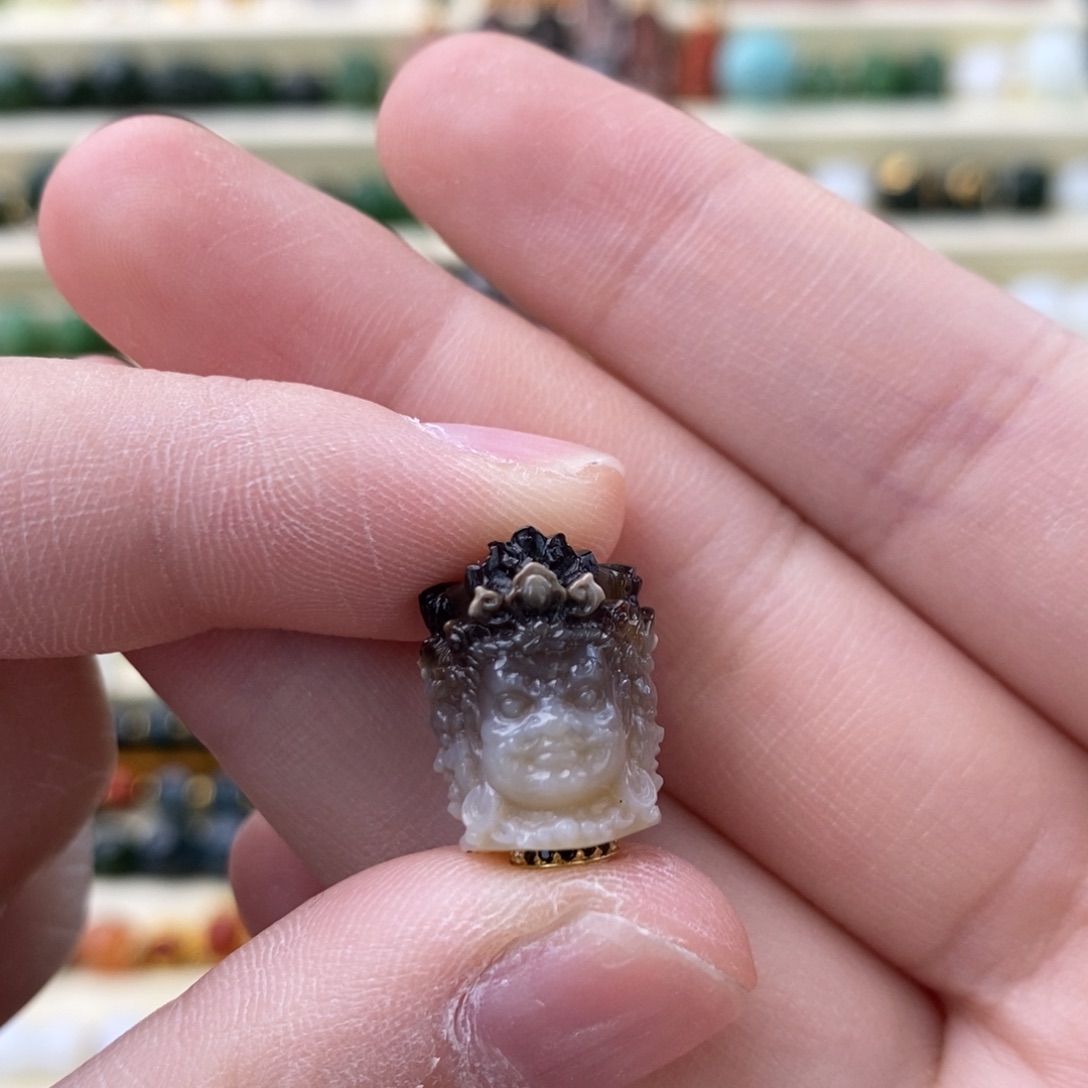 玛瑙/玉髓18K金镶嵌颈饰