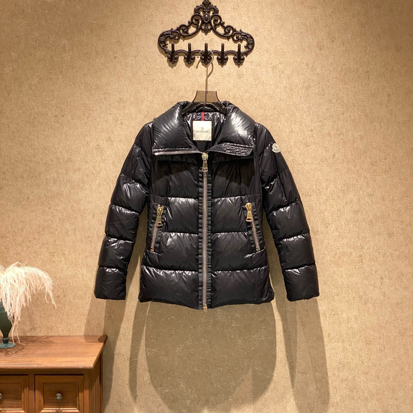 99新 MONCLER JOUX 黑色刺绣徽标logo羽绒服/3码/39051