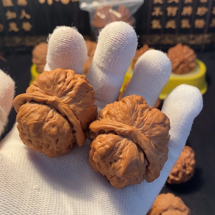 文玩核桃吊坠富甲天下