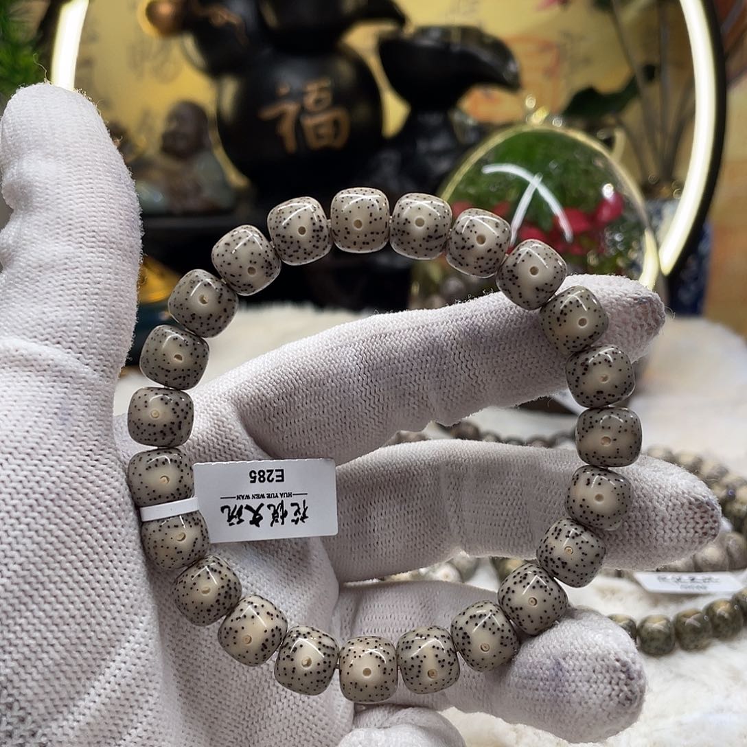 星月菩提手串10*9灰瓷白侧留白针尖星e285