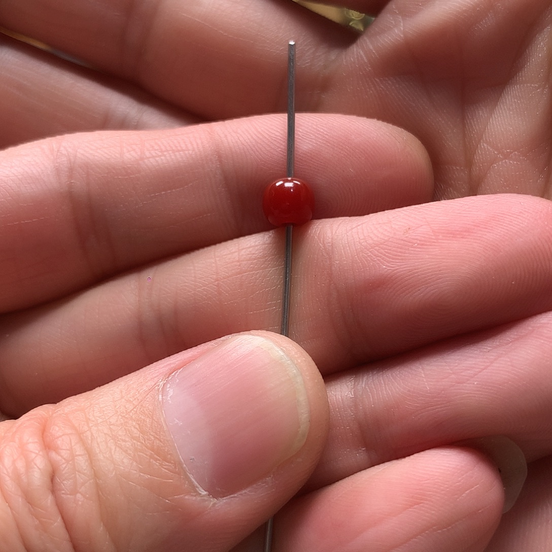 h***^颈饰琉璃红色6mm老行