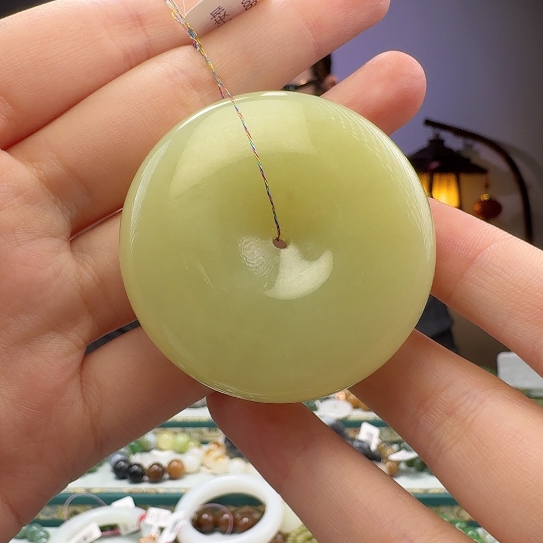 和田玉拍一发一未镶嵌