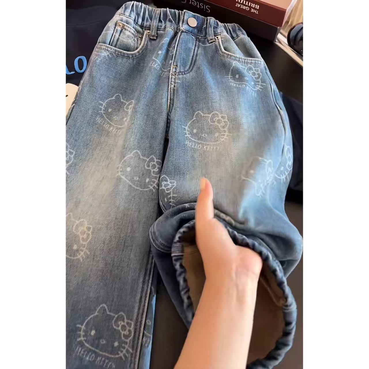 【冬上新】女童kt加绒印花软牛仔直筒裤D