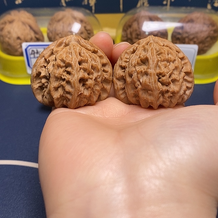把件文玩核桃三角白