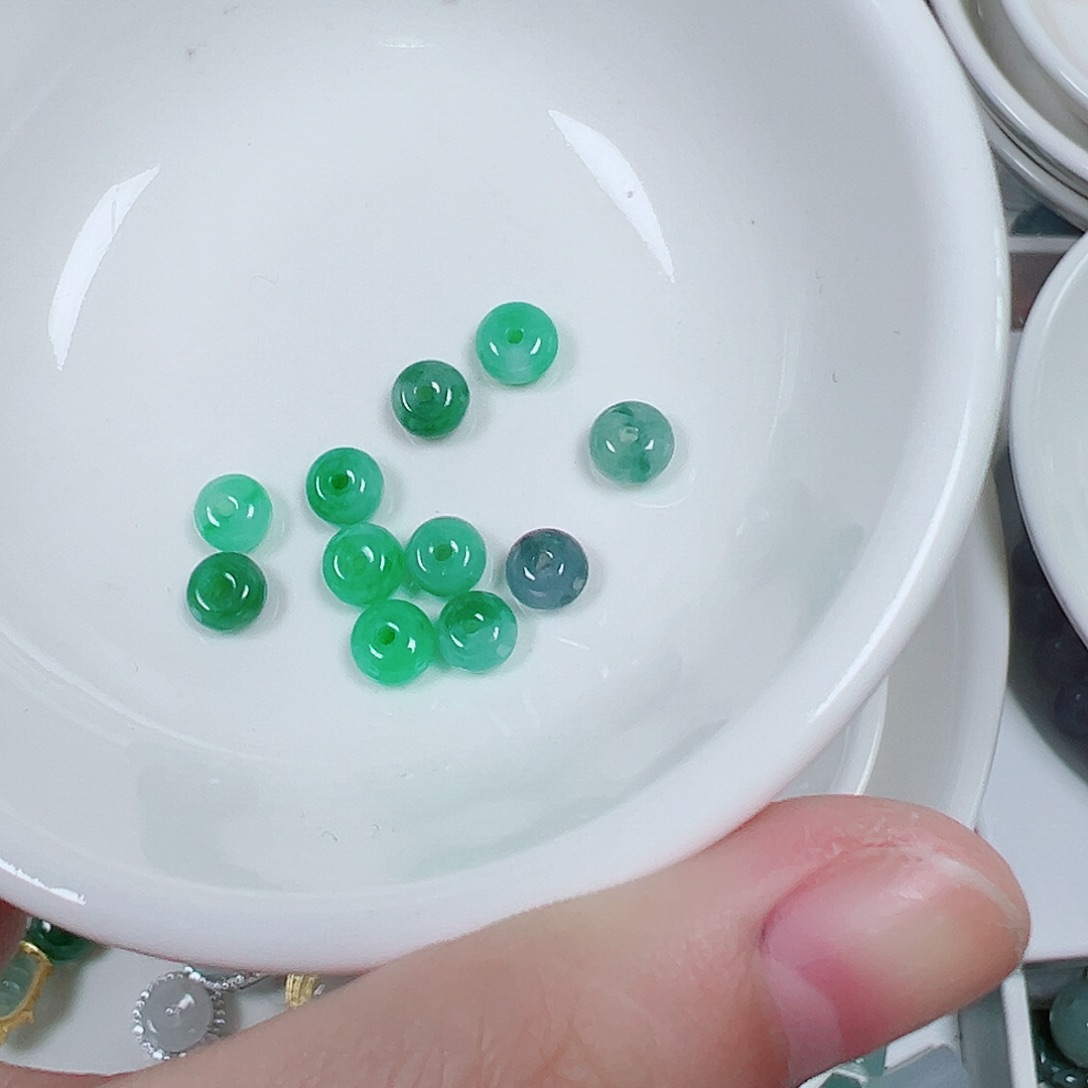 翡翠散珠锐*贝鼓珠11个