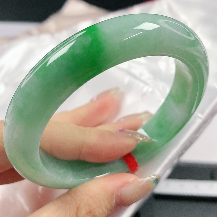 未镶嵌手镯翡翠，894