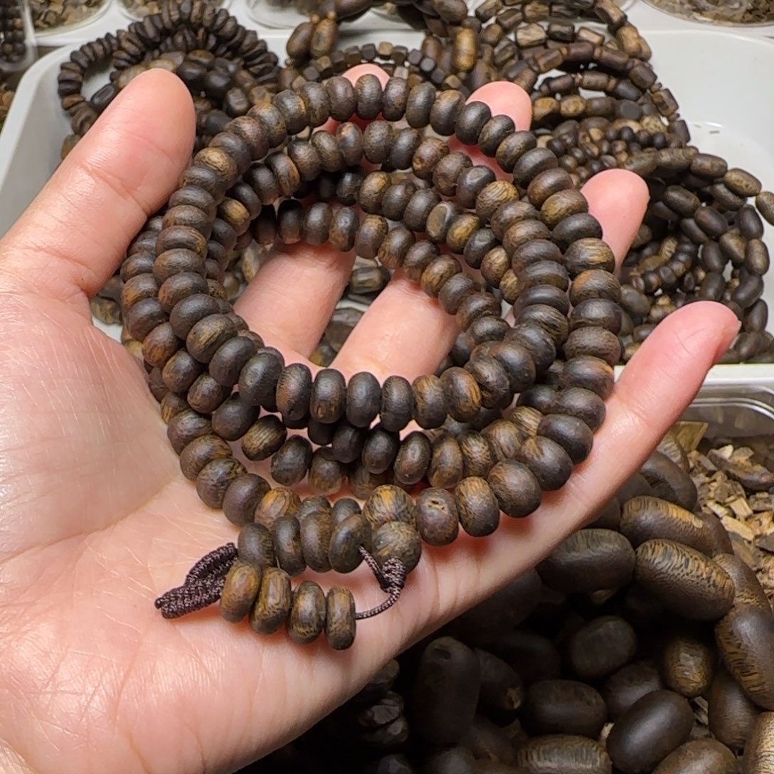 黎***堂沉香手串多圈高油虫漏高油30.5克