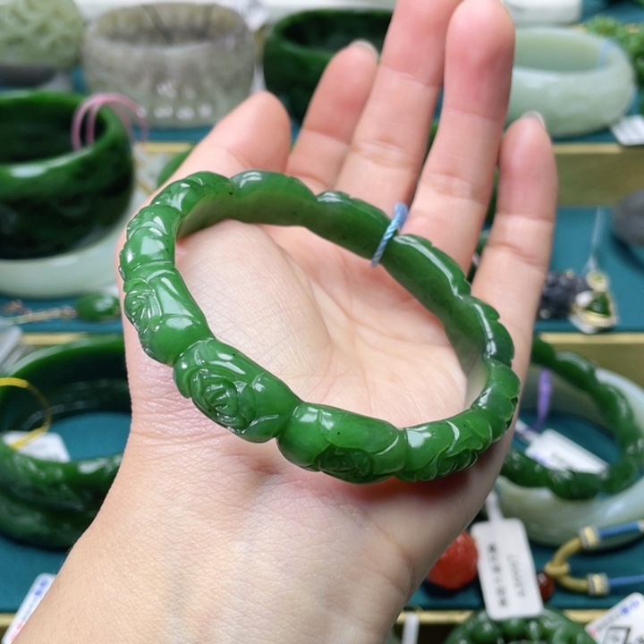 和田玉手镯60圈口 编号31未镶嵌