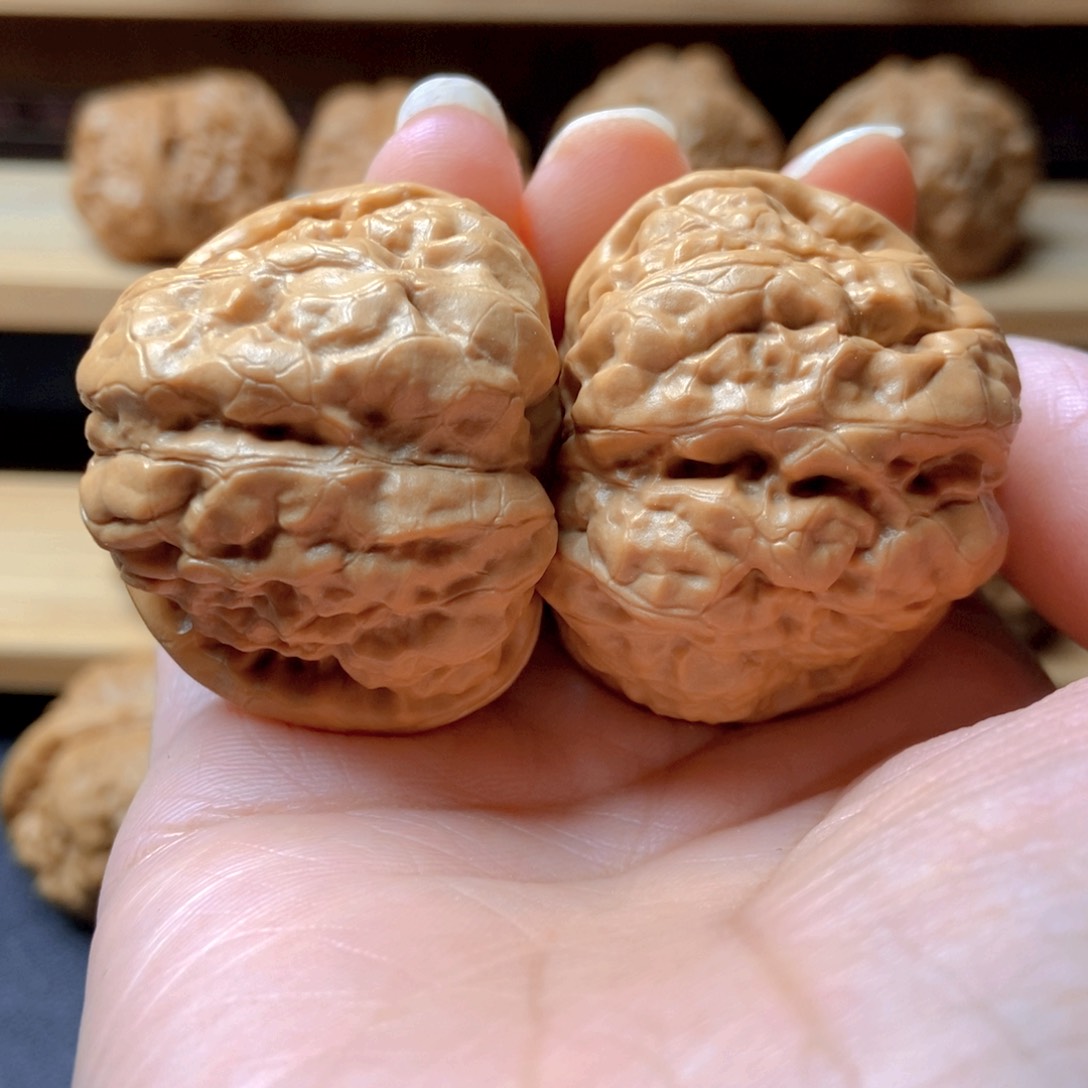 文玩核桃吊坠蛤蟆头