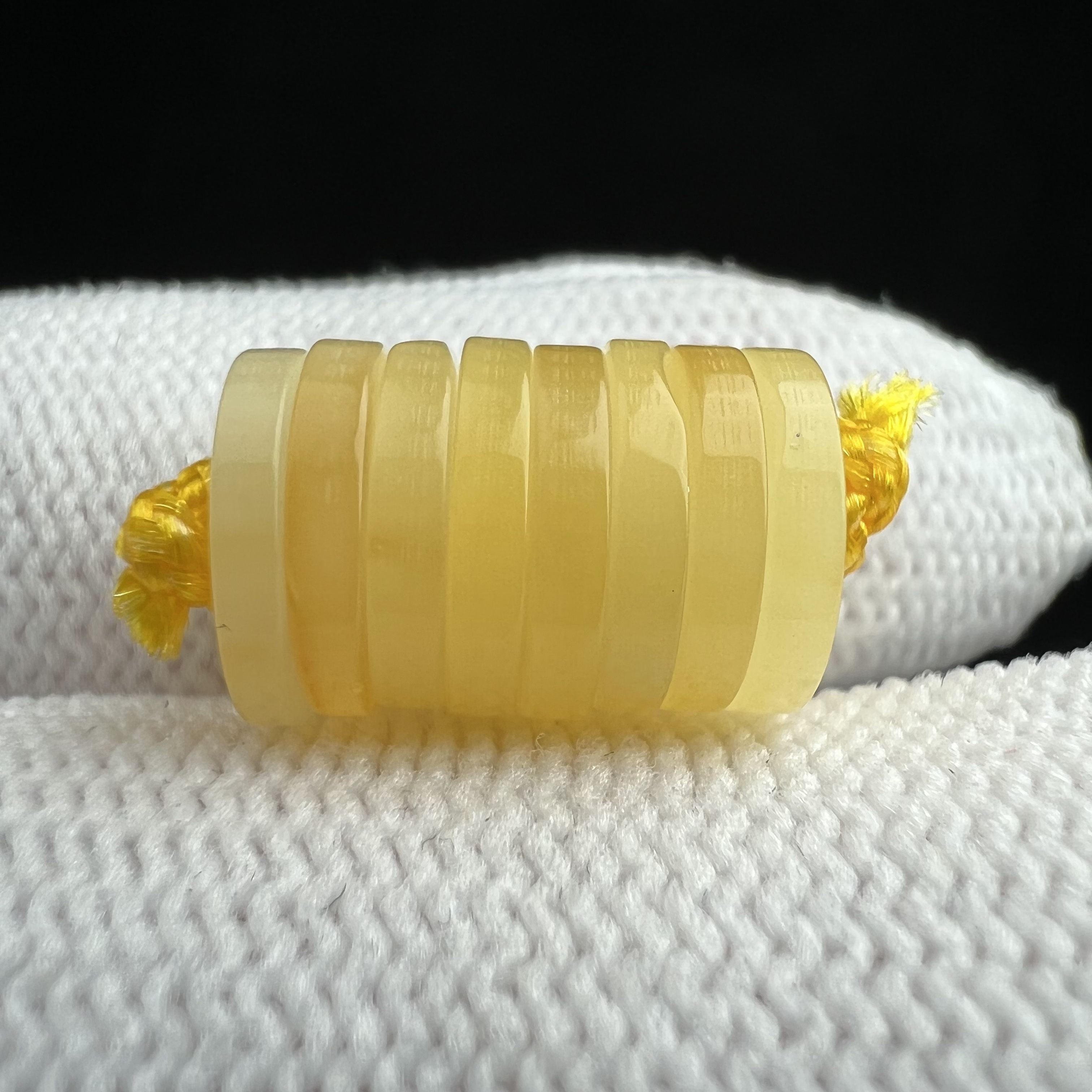 D5674天然蜜蜡[瑕疵] 隔片 8.9mm 支持复检 假一赔十