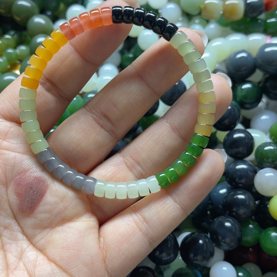 未镶嵌和田玉手链