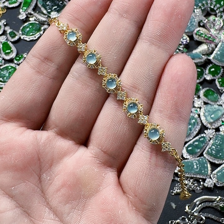 翡翠颈饰未镶嵌天然A货翡翠放漏