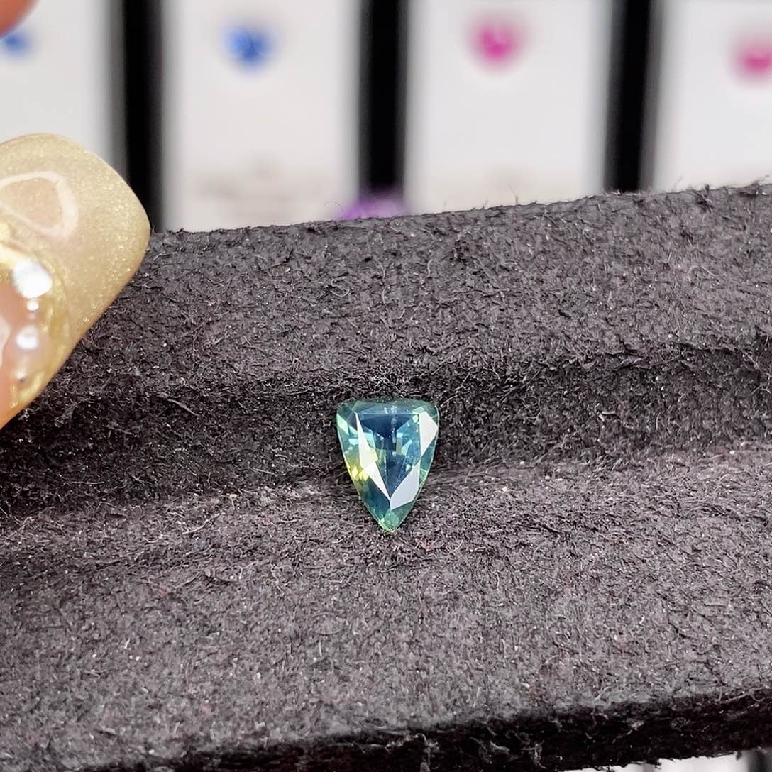 蓝宝石裸石未镶嵌1354号1.11ct