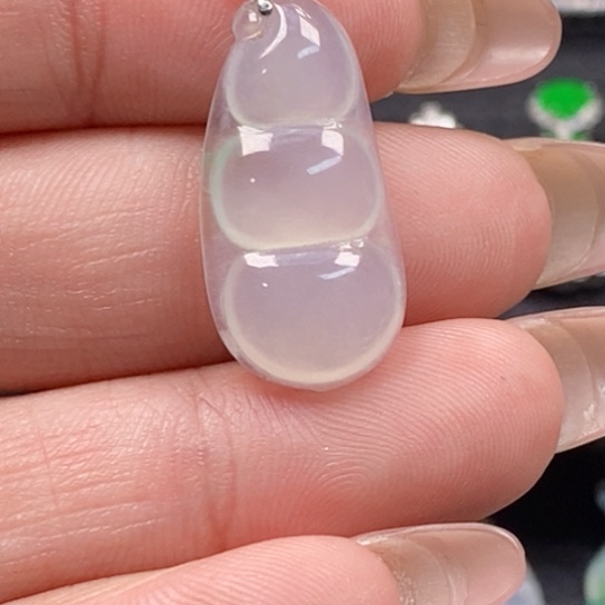 颈饰18K金镶嵌翡翠吊坠