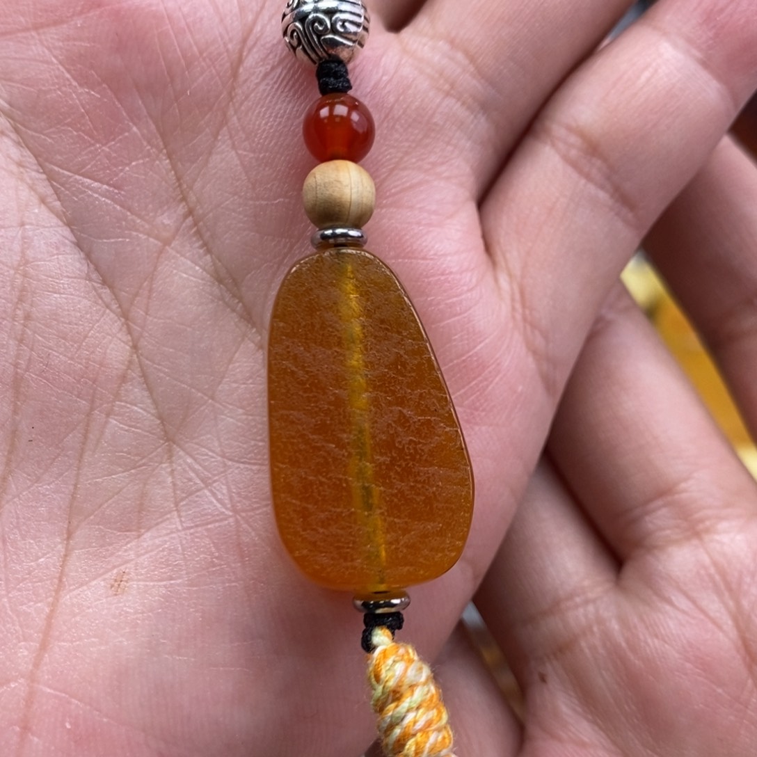 琥珀吊坠(赠链)未镶嵌